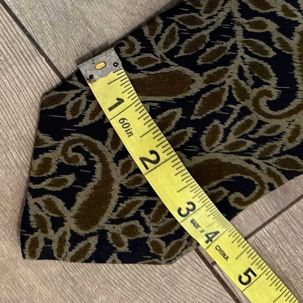 Vintage Giorgio Armani Cravatte Men’s Patterned Luxury Silk Tie Made in Italy